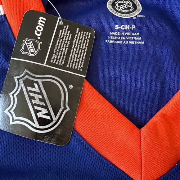 NHL New York Islanders Hockey Team Logo Long Sleeve Youth Jersey - NWT Size S - Picture 4 of 12